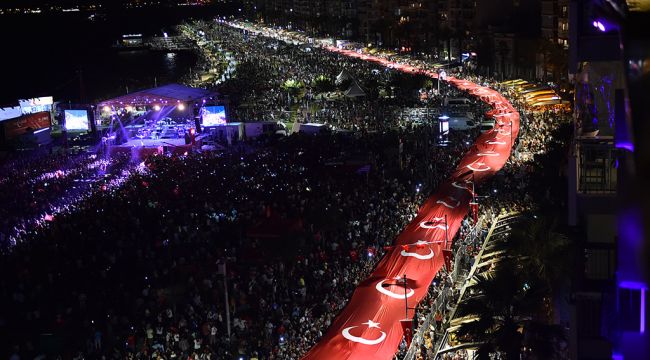 İzmir'de Cumhuriyet Bayramı kutlamalarının programı açıklandı 