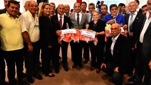 İzmir'de Muhtarlara Ücretsiz Ulaşım Müjdesi