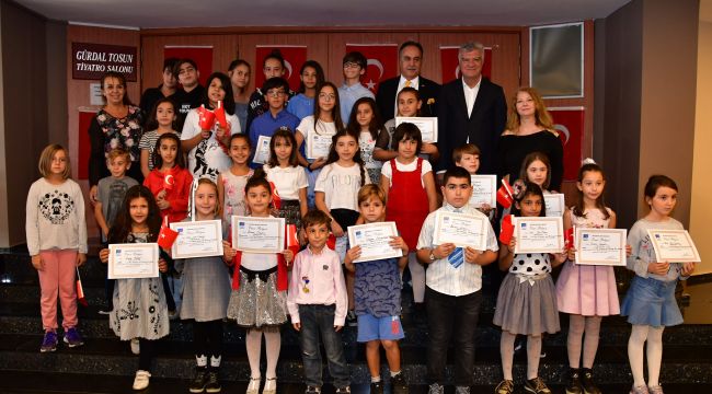 Narlıdere'nin çocukları Cumhuriyet'i çizdi!