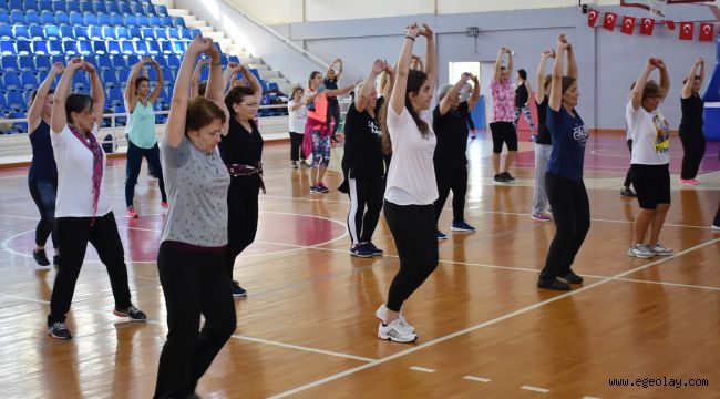 Narlıdereli kadınlar güne Aerobik ile başlıyor