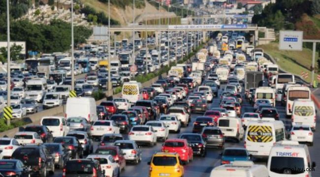 Öğrenciler hurda araçlara emanet edildi!