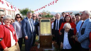 Türkiye'nin ilk Cumhuriyet Kadınları Parkı Güzelbahçe'de açıldı