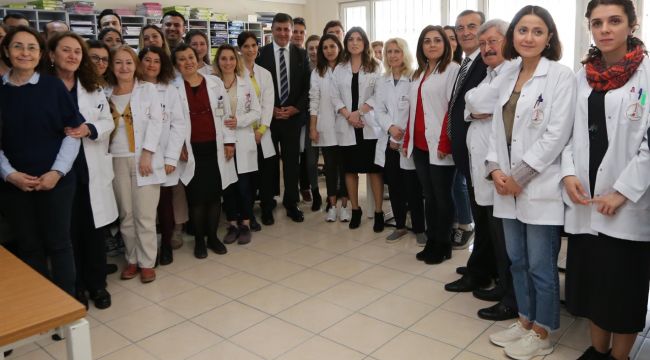 Başkan Tugay'dan 3 bin 200 öğretmene mektup