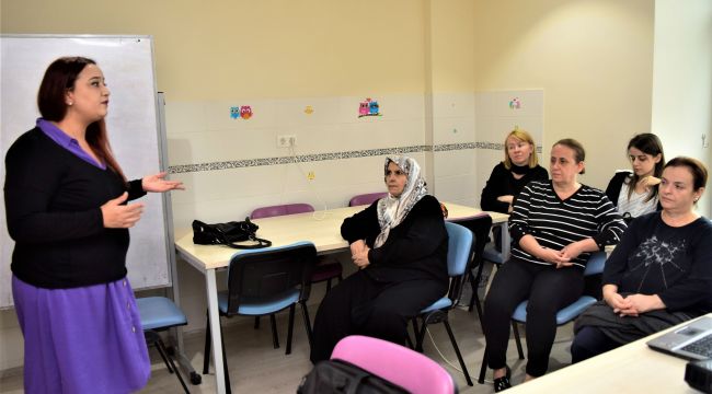 Bornova'da Annelere özel eğitim