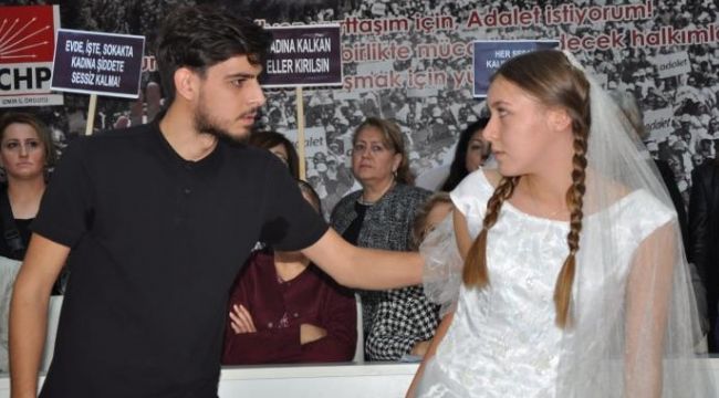 CHP İzmir Kadın Kolları Şiddeti Kınadı