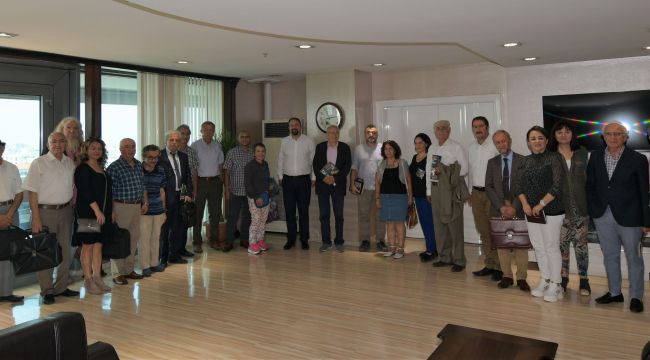 Çiğli Belediyesi Yazar ve Okurları Buluşturuyor