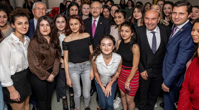 İzmir'de belediyeler güçlerini birleştirdi kız öğrenciler sevindi