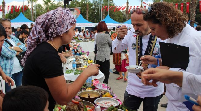 Milas 6'ncı Zeytin Hasat Şenliğiyle Coştu