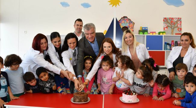 Nar Çiçekleri Anaokulu'nda Öğretmenler Günü kutlaması!