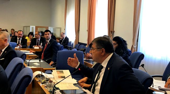Sındır, “Vergiler yüzde 20 artırıyor, bütçenin yükü vatandaşın sırtına yükleniyor”
