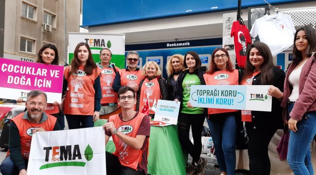 TEMA Vakfı İzmir İl Temsilciliği Karşıyaka'da Stant Açtı 