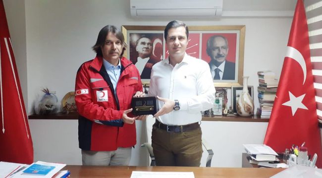 Türk Kızılayı Konak Şubesi'nden siyasi partilere ziyaret