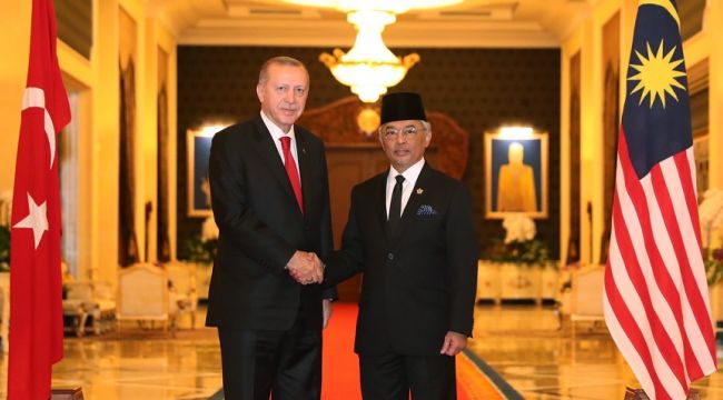 Cumhurbaşkanı Erdoğan, Malezya Kralı Sultan Abdullah ile görüştü