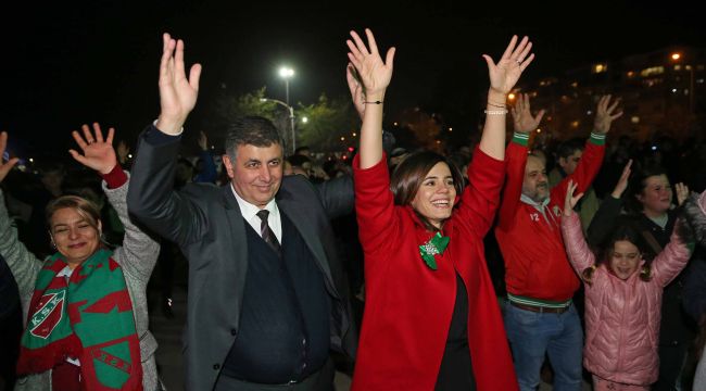 Dünya Karşıyakalılar Günü'ne muhteşem kutlama!