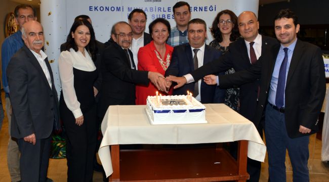 EMD'den '30.Yaş' kutlaması