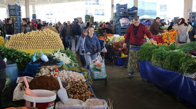 Gaziemir'de esnaf memnun, vatandaş mutlu 