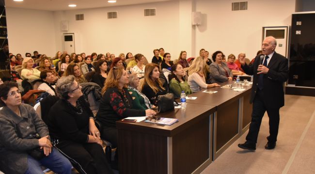 Narlıdere Belediyesi'nden 'Bel Ağrısı' semineri