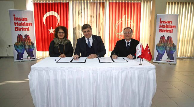 Tugay: Hak mücadelesinde halkımızın yanındayız