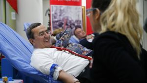 Başkan Batur, kan bağışı kampanyası başlattı 
