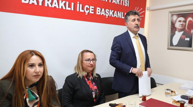 Bayraklı'da bir ilk: CHP Grubu, ilçe binasında toplandı 