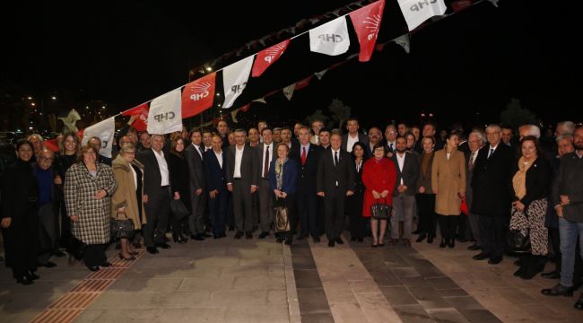 CHP Genel Başkan Yardımcılarından İzmir'de Çarpıcı Mesajlar