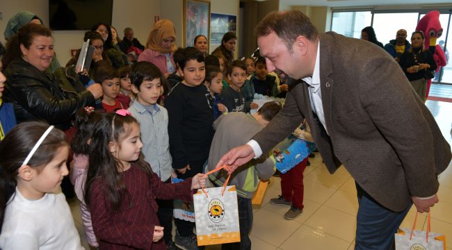 Çiğlili Çocuklar Tatile Eğlenerek Girdi