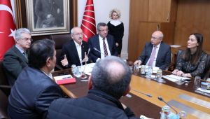 Kılıçdaroğlu Kombassan Holding mağdurlarıyla görüştü