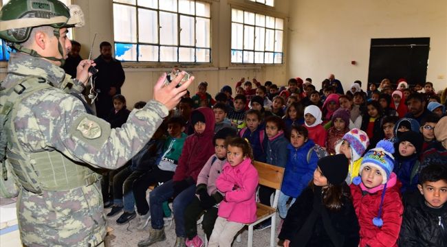 Barış Pınarı Bölgesindeki Çocuklara Mayın/EYP'den Korunma Eğitimi Verildi