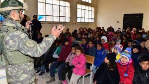 Barış Pınarı Bölgesindeki Çocuklara Mayın/EYP'den Korunma Eğitimi Verildi