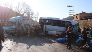 Bergama'da Feci Kaza 