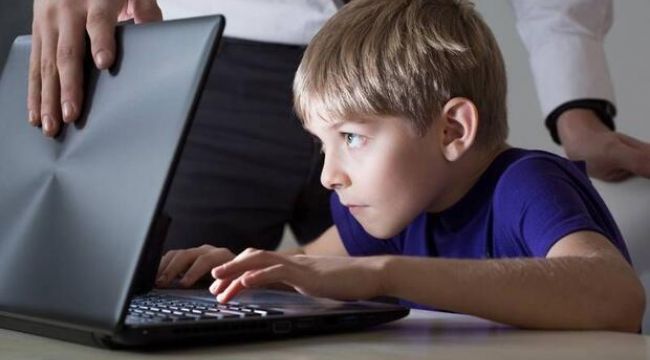 Çocukları İnternet Bağımlılığından Korumanın 12 Yolu 