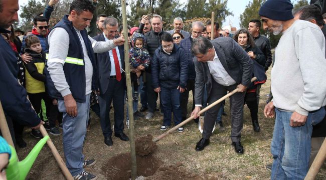 Karşıyaka'da fidan dikim şenliği!