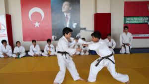 Karşıyaka'da geleceğin judocuları yetişiyor