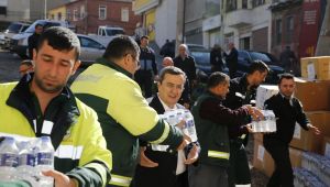 Konak'ın yardım tırı Elazığ'a yola çıktı