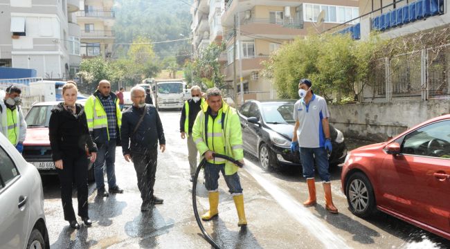 Balçova sokak sokak temizleniyor 