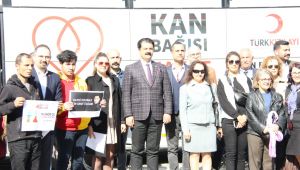 CHP Konak "Tolunay'a Umut Ol" Kampanyası Başlattı