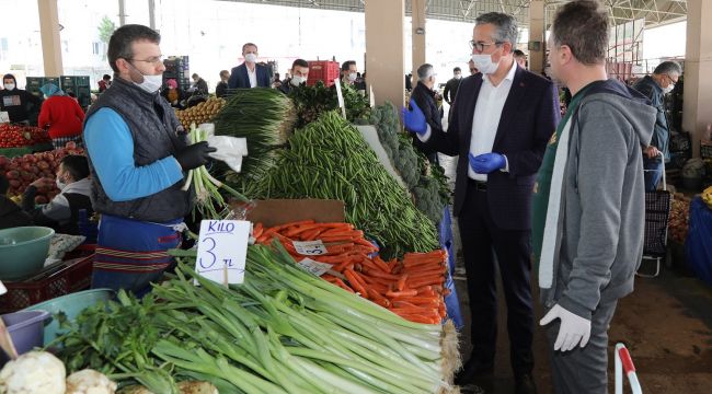 Gaziemir'in pazaryerlerinde koronavirüs seferberliği 