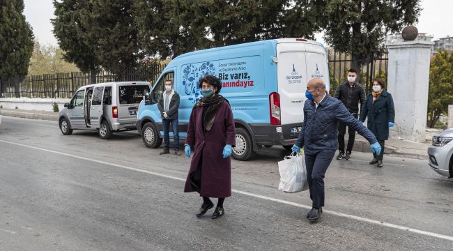 İzmir'de büyük dayanışmayı Başkan Soyer başlattı