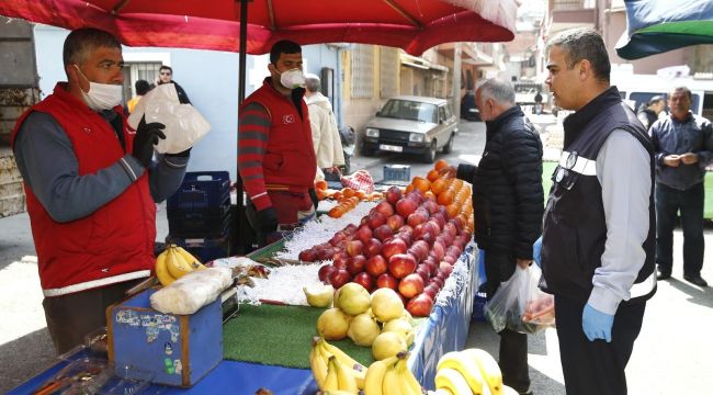 Konak zabıtasından pazaryerlerinde Koronavirüs denetimi 