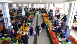 Bornova'da "Pazar" alışverişi Pazartesi yapılacak