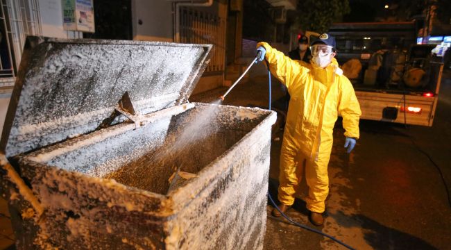 Buca'daki konteynerlere "koronavirüs" ayarı 