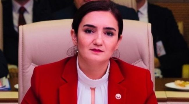 CHP'li Av. Kılıç: "Bergama Belediyesinden Çalışanlarına ve Sağlıkçılara Corona Eziyeti!"