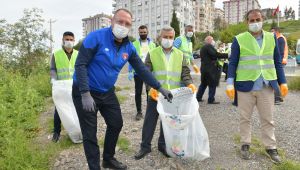 Çiğli Atatürk Mahallesi'nde köşe bucak temizlik
