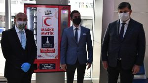  Maskematikler şimdi de Karşıyaka'da 