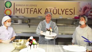 Başkan İduğ'dan şehit annesine Anneler Günü pastası