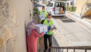 İzmir'deki mültecilere hijyen ve gıda paketi desteği