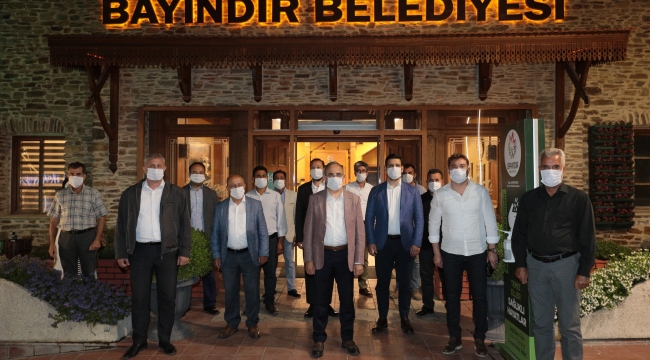 AK Parti İzmir İl Başkanı Kerem Ali Sürekli; "18 yıldır önce insan, önce sağlık dedik."