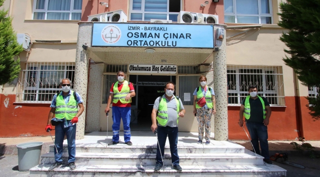 Bayraklı'da Okullar sınav öncesi dezenfekte edildi