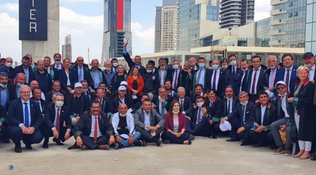 CHP İzmir Milletvekili Av. Sevda Erdan Kılıç: "Baro başkanları faşizmin barikatlarını yıkarak Anıtkabir'e ulaştı"