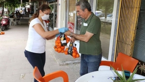 Efes Selçuk Belediyesi Vitamin Dağıttı